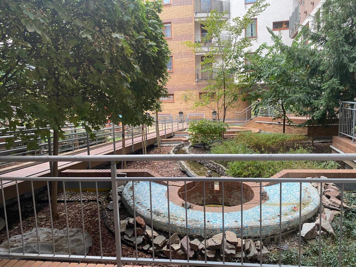 Komfortowy Apartament Na Florianskiej, Park Praski, Dw Wilenski,W Odleglosci Spaceru Od Starego Miasta, Milo Widziec Gosci Ze Zwierzetami Warsaw Luaran gambar