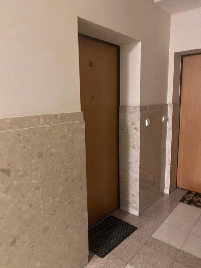 Komfortowy Apartament Na Florianskiej, Park Praski, Dw Wilenski,W Odleglosci Spaceru Od Starego Miasta, Milo Widziec Gosci Ze Zwierzetami Warsaw Luaran gambar
