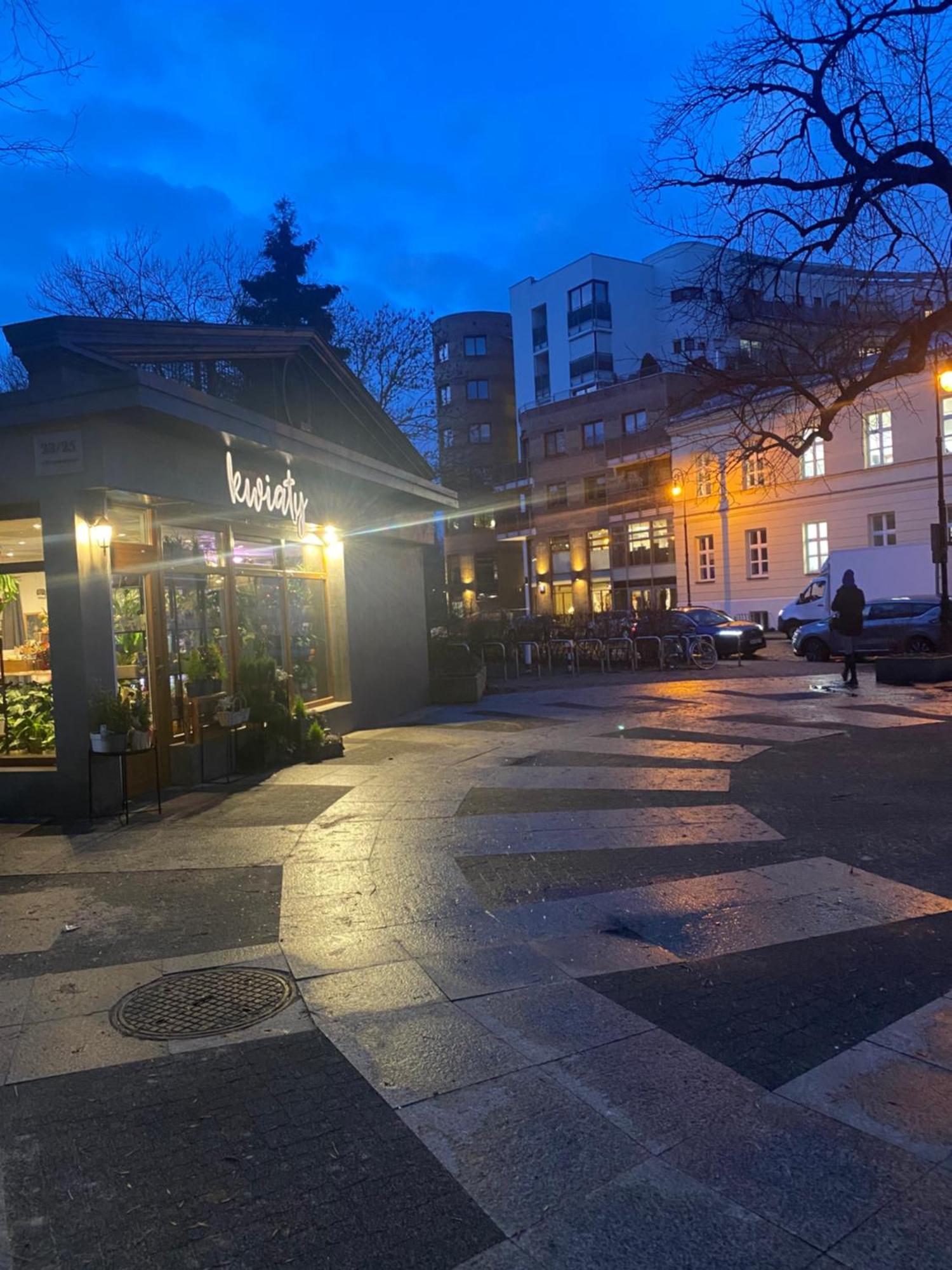 Komfortowy Apartament Na Florianskiej, Park Praski, Dw Wilenski,W Odleglosci Spaceru Od Starego Miasta, Milo Widziec Gosci Ze Zwierzetami Warsaw Luaran gambar